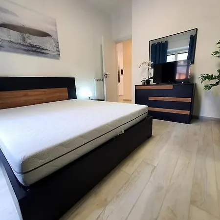 Casa Mazzini 5 شقة *